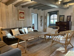 TV, fireplace, DVD player, foosball