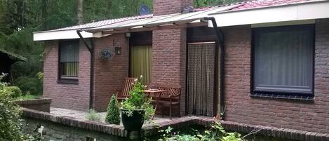 تناول الطعام بالخارج