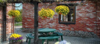 Apartment in a stylish house in the countryside - 5 km from the sea