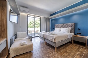 In-room safe, desk, blackout curtains, soundproofing - Island City Boutique Hotel (Rhodes)