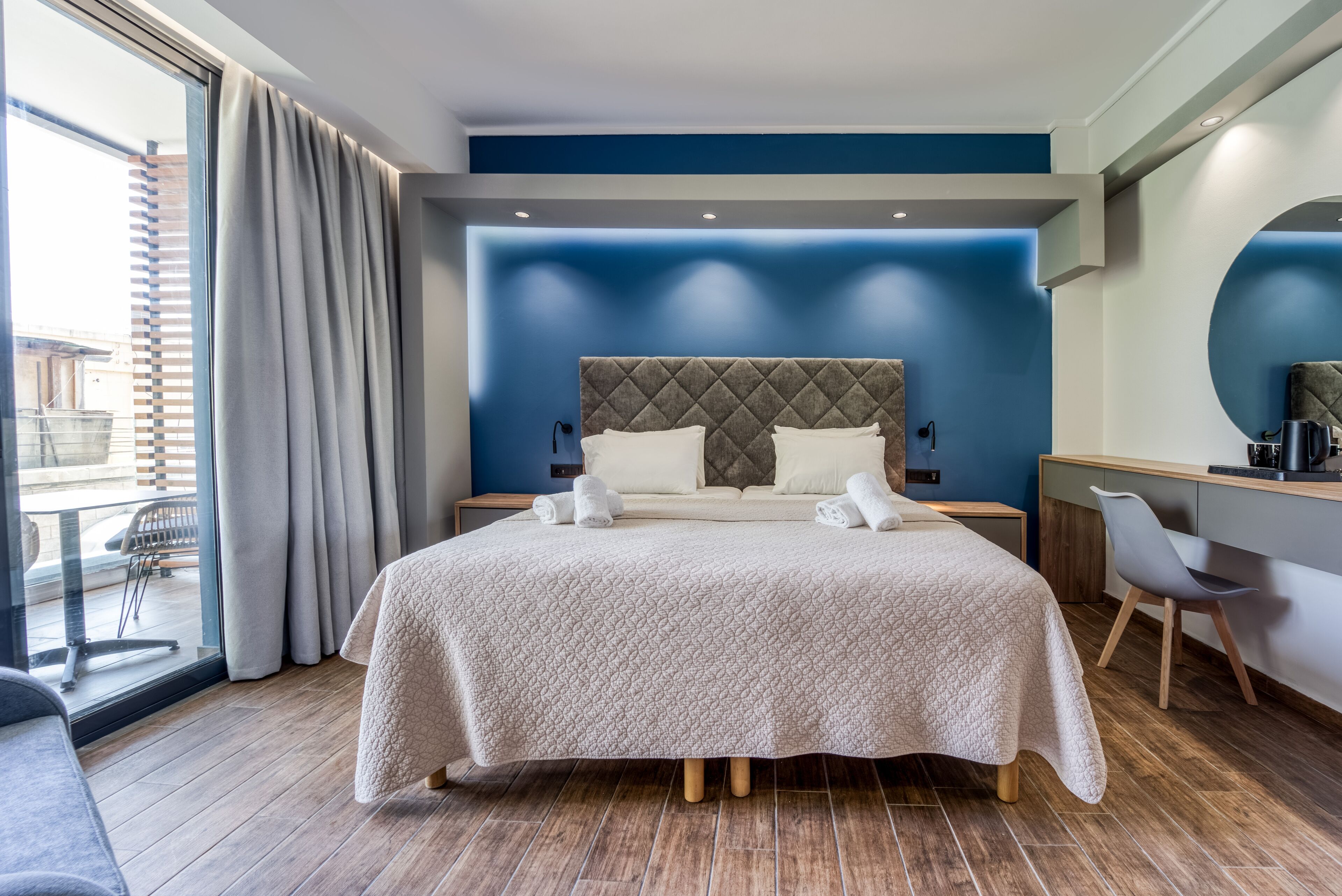 房內夾萬、書桌、遮光窗簾/窗簾、隔音