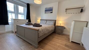 3 chambres, fer et planche Ă repasser, Wi-Fi, draps fournis