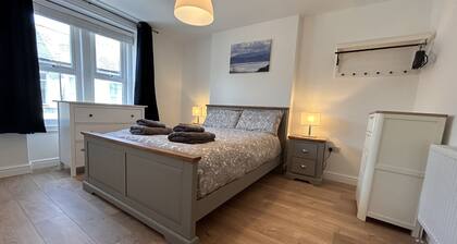 Refurbished 3 Bedroom Home in the Heart of Llandudno - 2 Minutes From the Beach