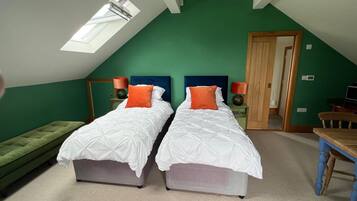 Studio | 1 bedroom, iron/ironing board, free WiFi, bed sheets