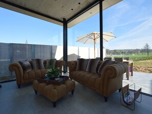 Terrace/patio - Modern Dalhem Villa with Views (Dalhem)