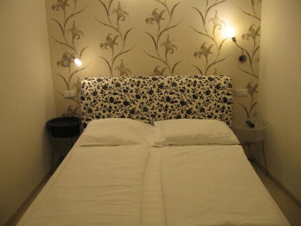 1 chambre, fer et planche Ă repasser, lit parapluie, Wi-Fi gratuit
