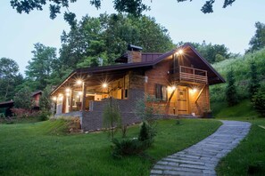 Exterior - Holiday Home Lasinja near Zagreb & Nature Park (Lasinja)