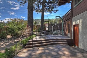 Terrace/patio - Swiss Mansion - Snow Summit Private Entrance (Big Bear Lake)