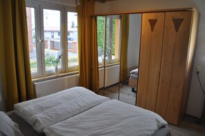 1 quarto