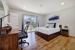 3 habitaciones, escritorio, tabla de planchar con plancha y wifi gratis 