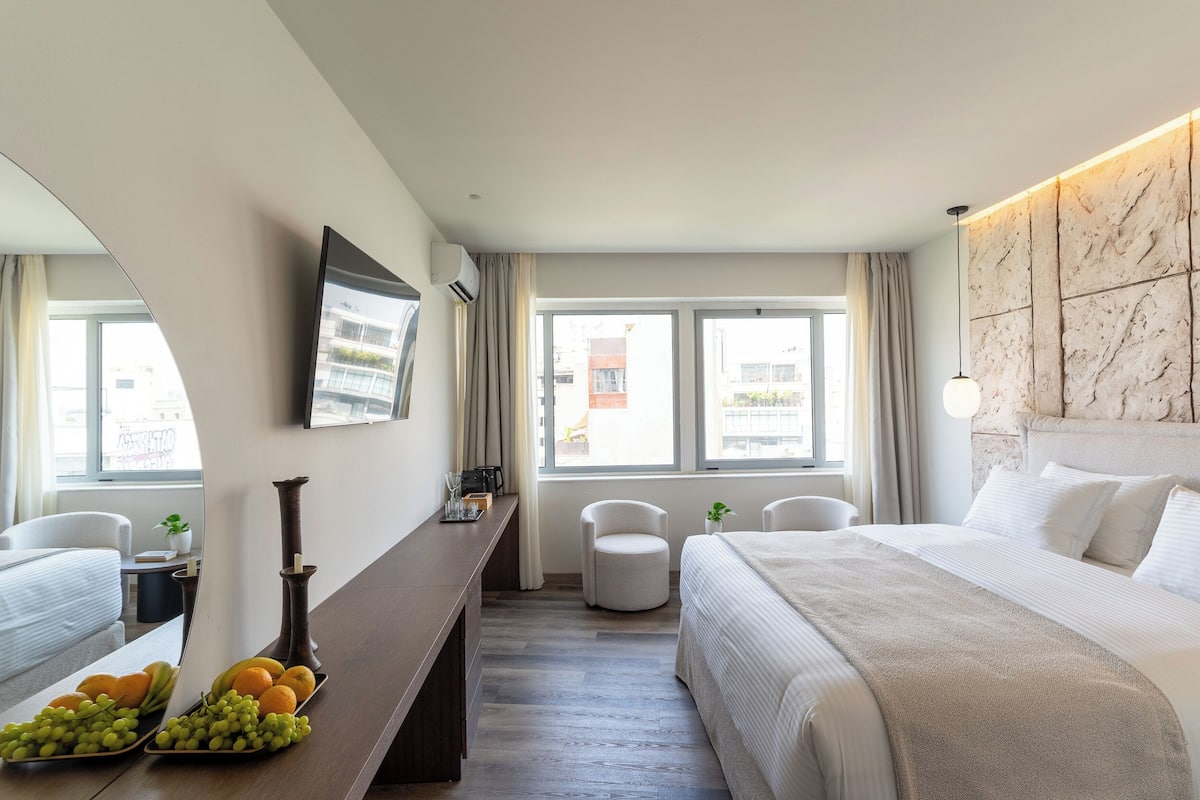 Suite superior | 1 dormitorio, colchones viscoelásticos, caja fuerte y cortinas opacas
