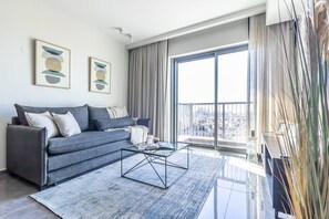 TV, offices - Fantastic 1 Bedroom In City Center (Jerusalem)