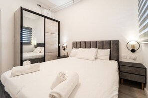 1 bedroom, iron/ironing board, travel cot, WiFi