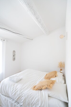 2 bedrooms, bed sheets - Jolie Maison Provençale à Lançon-provence (Lançon-Provence)
