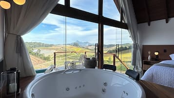 Chalé Florença | Private spa tub