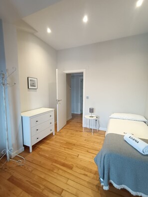 3 bedrooms, free WiFi, bed sheets
