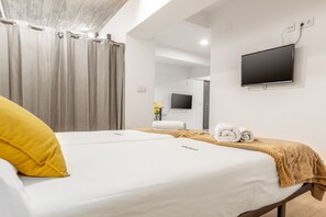 Iron/ironing board, free WiFi, bed sheets