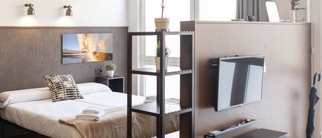 Iron/ironing board, free WiFi, bed sheets, wheelchair access