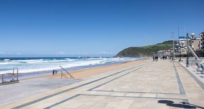 San Luis 2 Apartment with garage, and beach views by Egona
