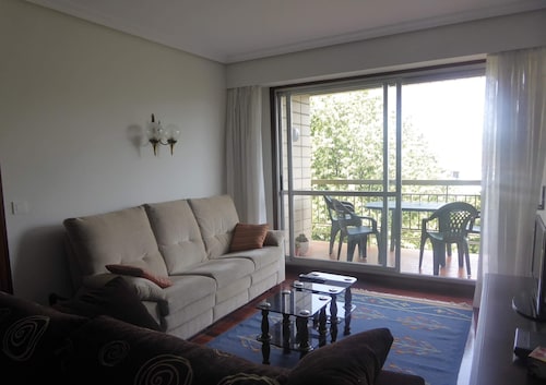 Zinkunegi Apartment - Accommodation near the beach with parking by Egona