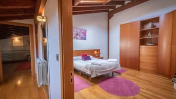 4 Schlafzimmer, Bügeleisen/Bügelbrett, kostenloses WLAN, Bettwäsche