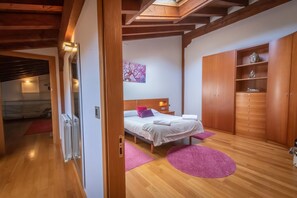 4 Schlafzimmer, Bügeleisen/Bügelbrett, kostenloses WLAN, Bettwäsche