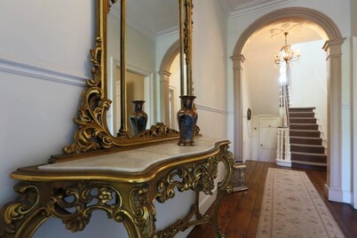 Grand Georgian Residence, with period charm!3 Bed