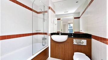 Dusch, hÄrtork och handdukar