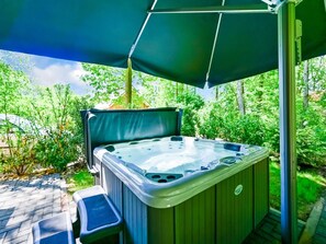 Bain à remous extérieur