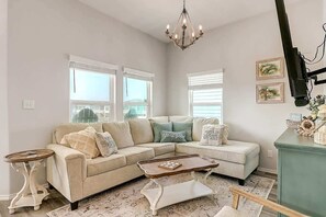 Smart TV - Turtle Cove (Rockport)