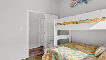 3 chambres, fer et planche à repasser, Wi-Fi gratuit, draps fournis