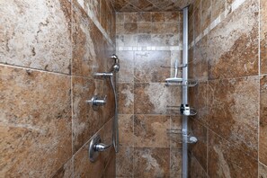 Shower - 3 BR Beach Condo in Garden City with Shared Pool! Sandy Shores III 123 (Garden City)