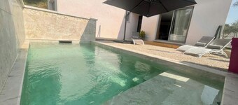 Location Vacances Avec Piscine et Terrain de Pétanque