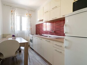 Fridge, oven, stovetop, toaster