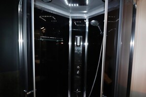 Shower - Atelier house with hot tub (Sleen)
