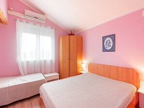 5 chambres, fer et planche à repasser, Wi-Fi