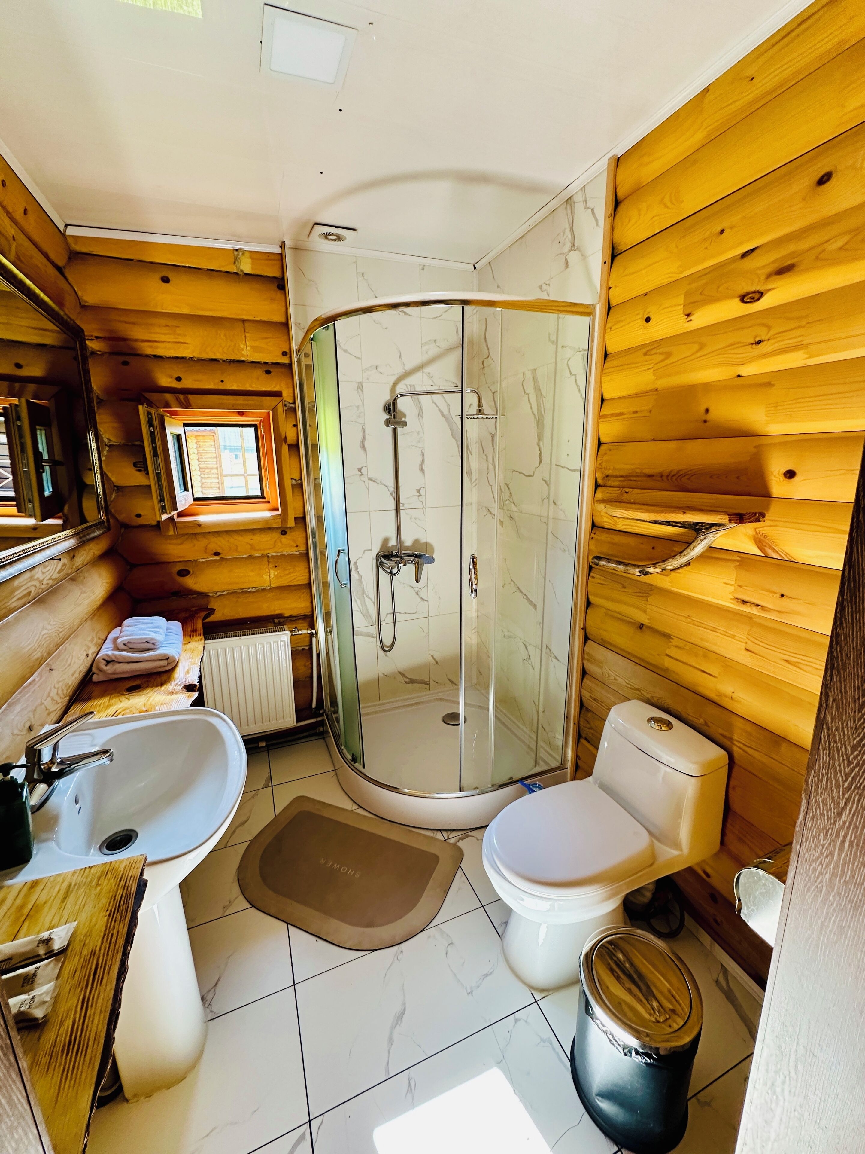 Standard Wooden Lodge | Bathroom