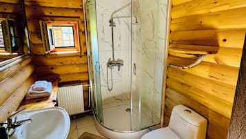 Standard Wooden Lodge | Bathroom