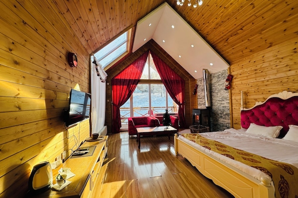 Deluxe huis | Individueel gedecoreerd, individueel gemeubileerd, beddengoed