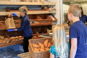 Dining - Friesland Bungalow with Terrace (Appelscha)