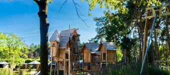 Chalet près d'un Étang au Parc