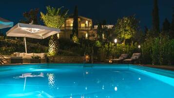 Piscina all'aperto