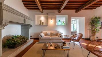 Smart TV, ping pong, printers