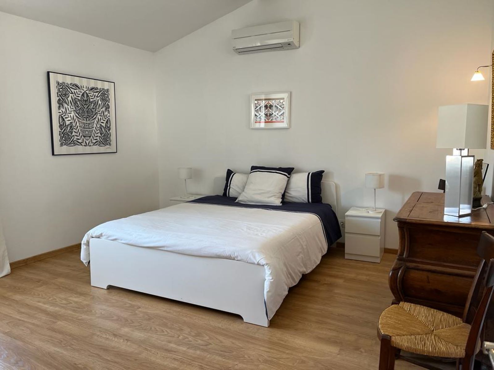 5 chambres, fer et planche à repasser, lit parapluie, Wi-Fi gratuit