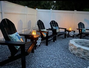 Terrace/patio - Fenced in - Walk to Brandon boat ramp & 25 minutes to Busch Garden theme parks!  (Brandon)