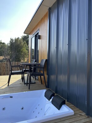 1 Schlafzimmer, hochwertige Bettwaren, Minibar, schallisolierte Zimmer