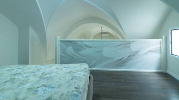 Exclusive House | 1 bedroom, premium bedding, down comforters, memory foam beds