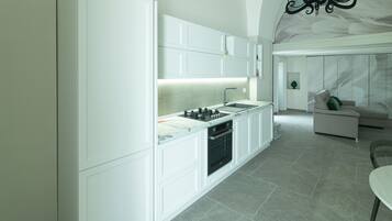 Exclusive House | Private kitchen | Full-size fridge, microwave, oven, stovetop