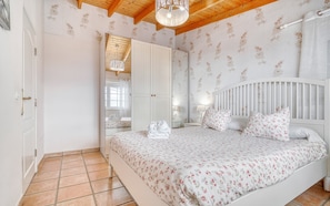 1 chambre, fer et planche à repasser, Wi-Fi, literie fournie