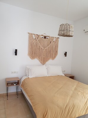 1 camera, ferro/asse da stiro, Wi-Fi, lenzuola